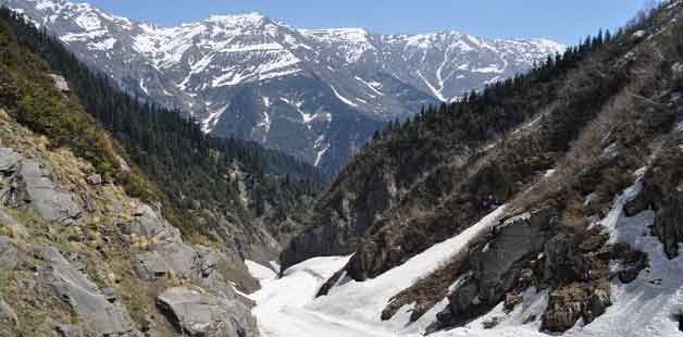 Trek to Bara Bhangal